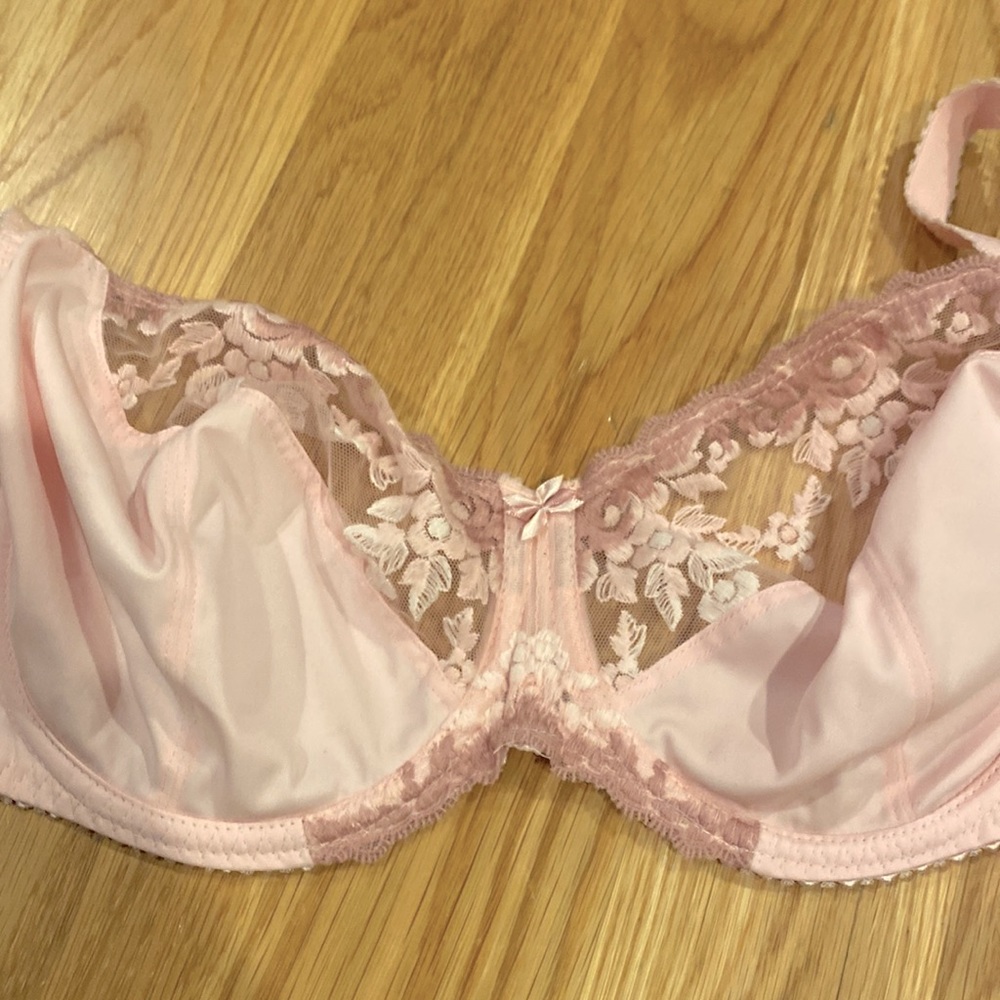 Vintage 1980 Fantasies bra 34F